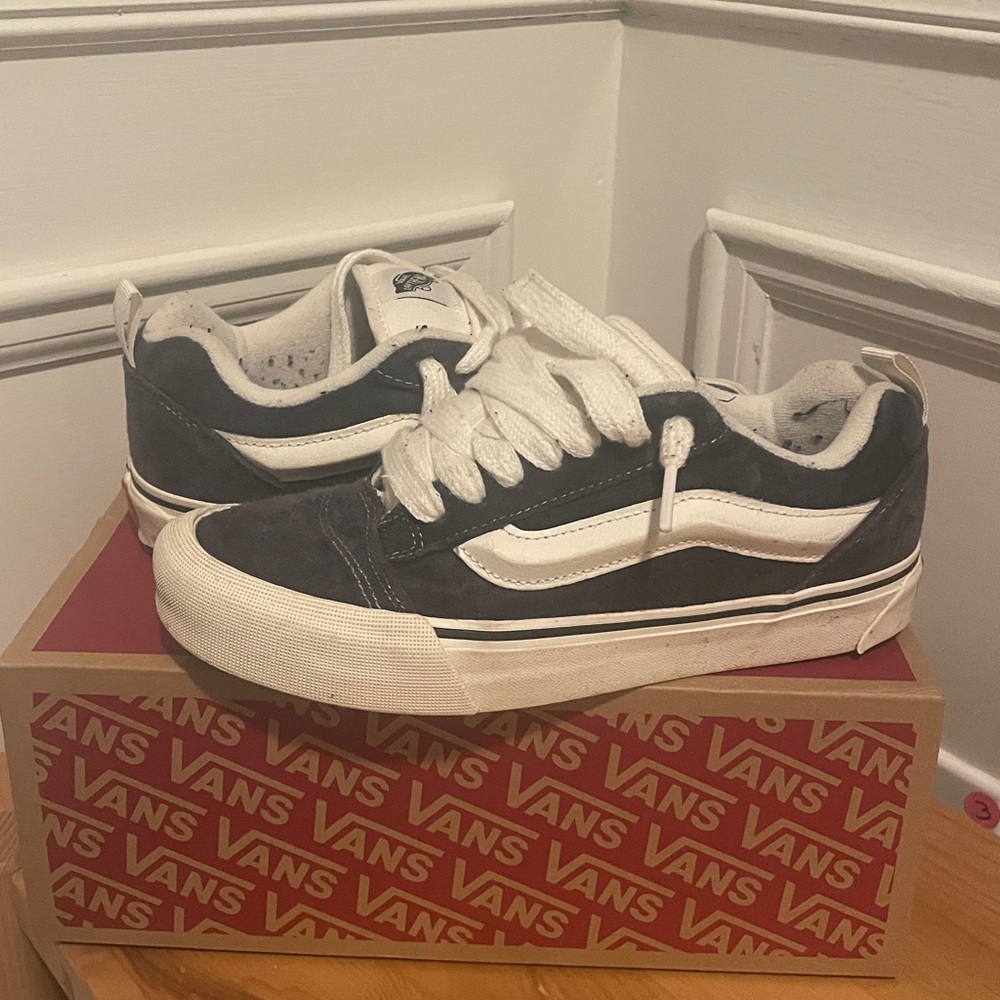 Vans Knu Skool- Navy Blue and White Low-Top